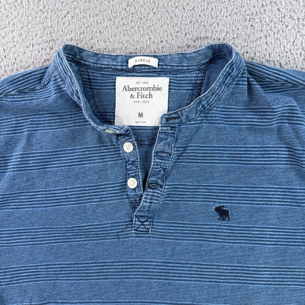 Abercrombie & Fitch Henley Mens Medium Blue Striped Muscle Fit Long Sleeve Y2K